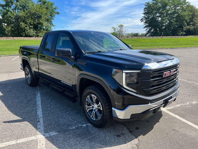 2023 GMC Sierra - $37,594
