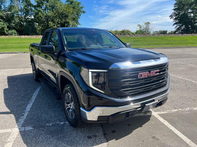 2023 GMC Sierra - $37,594