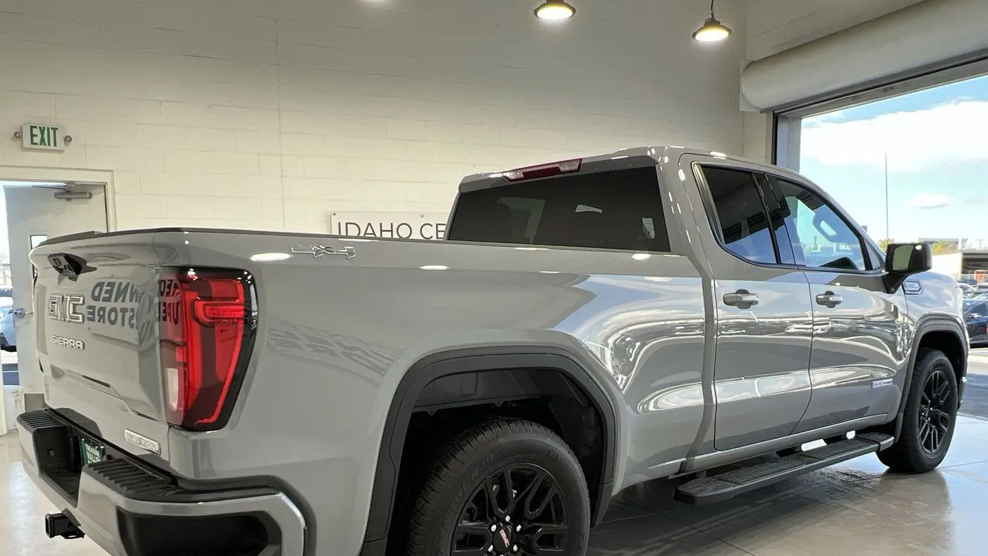 2024 GMC Sierra 1500 Elevation