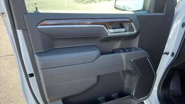 2026 GMC Sierra 1500 Elevation Standard