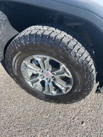 2019 Sierra 1500 Thumbnail 19