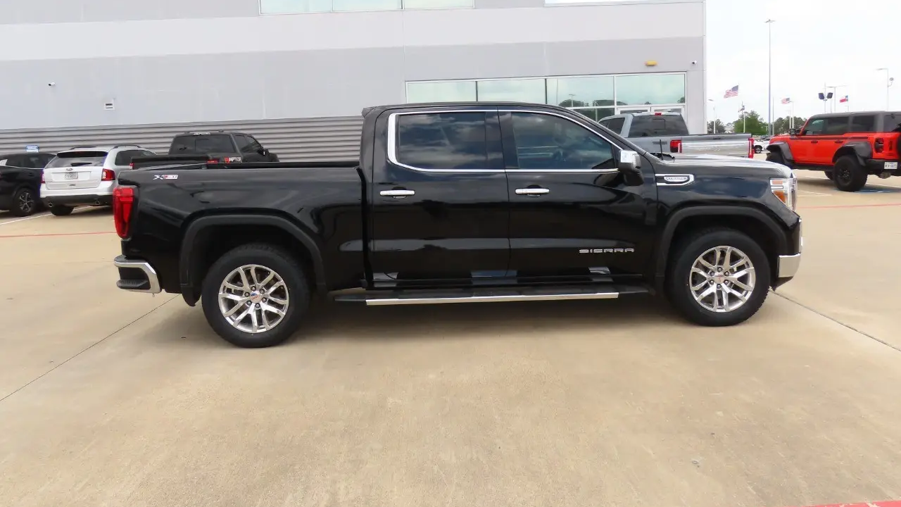2021 GMC Sierra 1500 SLT