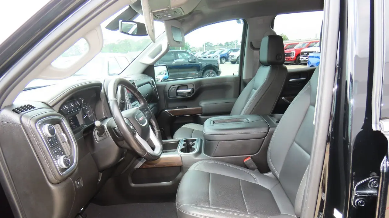 2021 GMC Sierra 1500 SLT