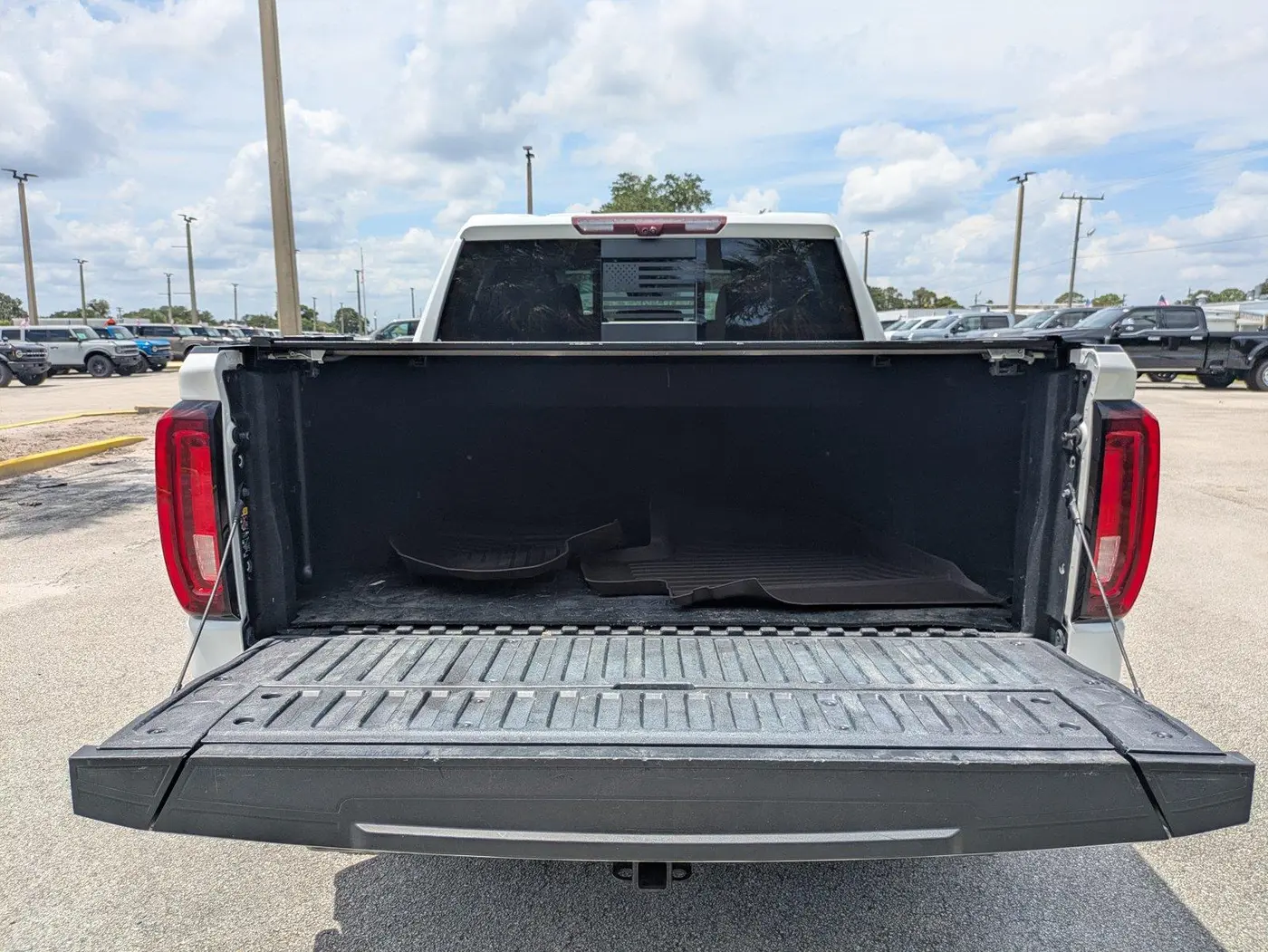 2022 GMC Sierra Limited - $39,021