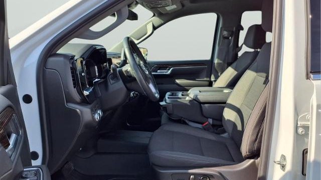 2025 GMC Sierra 1500 SLE