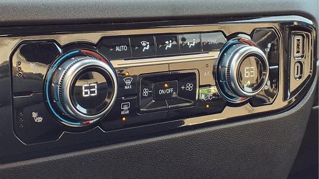 2025 GMC Sierra 1500 SLE