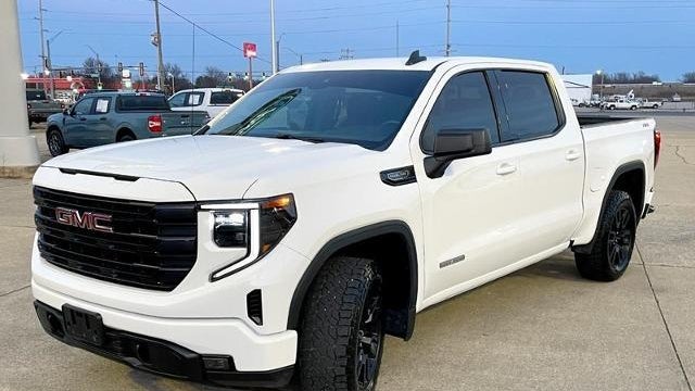 2025 GMC Sierra 1500 Elevation