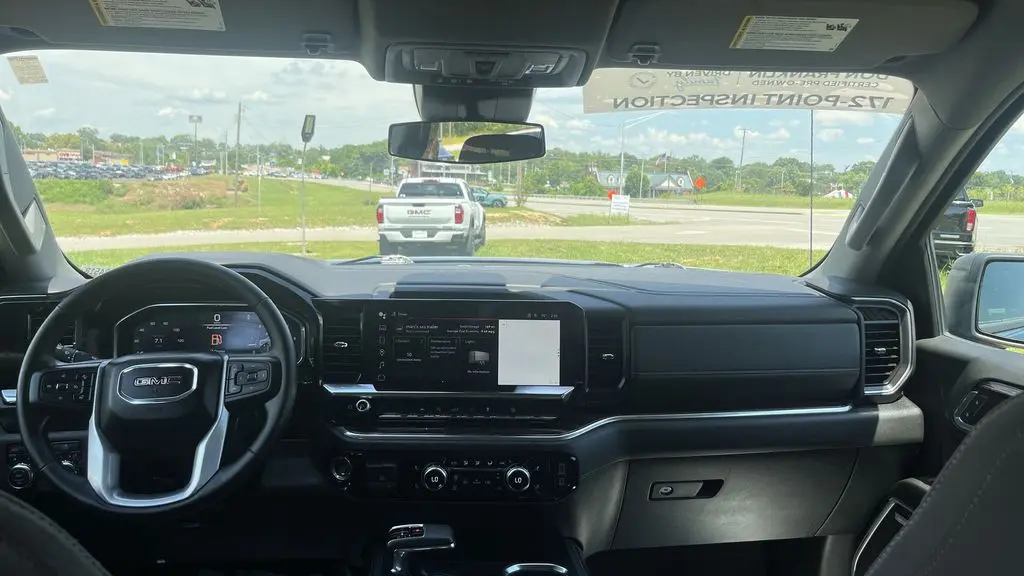 2024 GMC Sierra 1500 Elevation