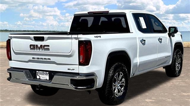2025 GMC Sierra 1500 SLT