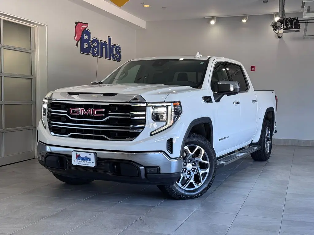 2023 GMC Sierra - $40,987