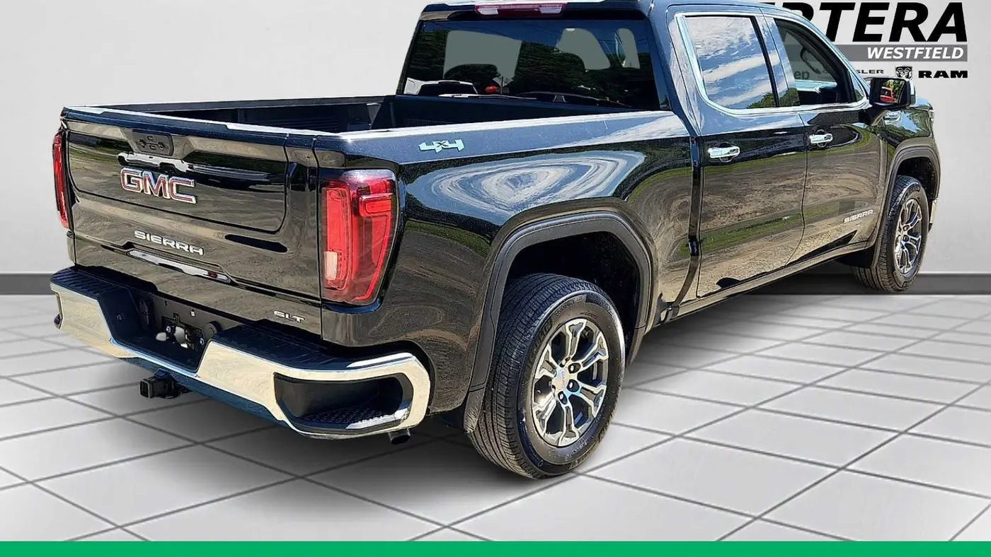 2025 GMC Sierra 1500 SLT