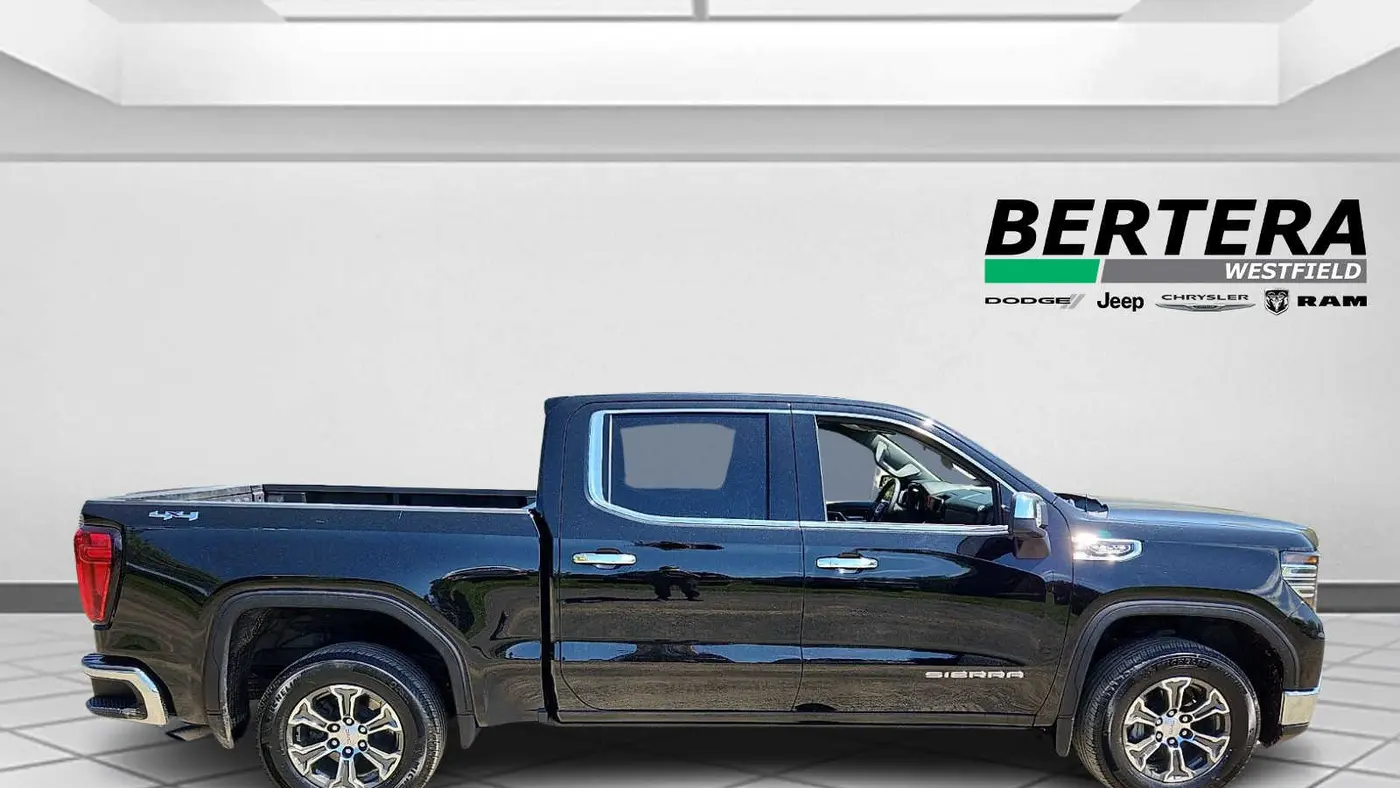 2025 GMC Sierra 1500 SLT
