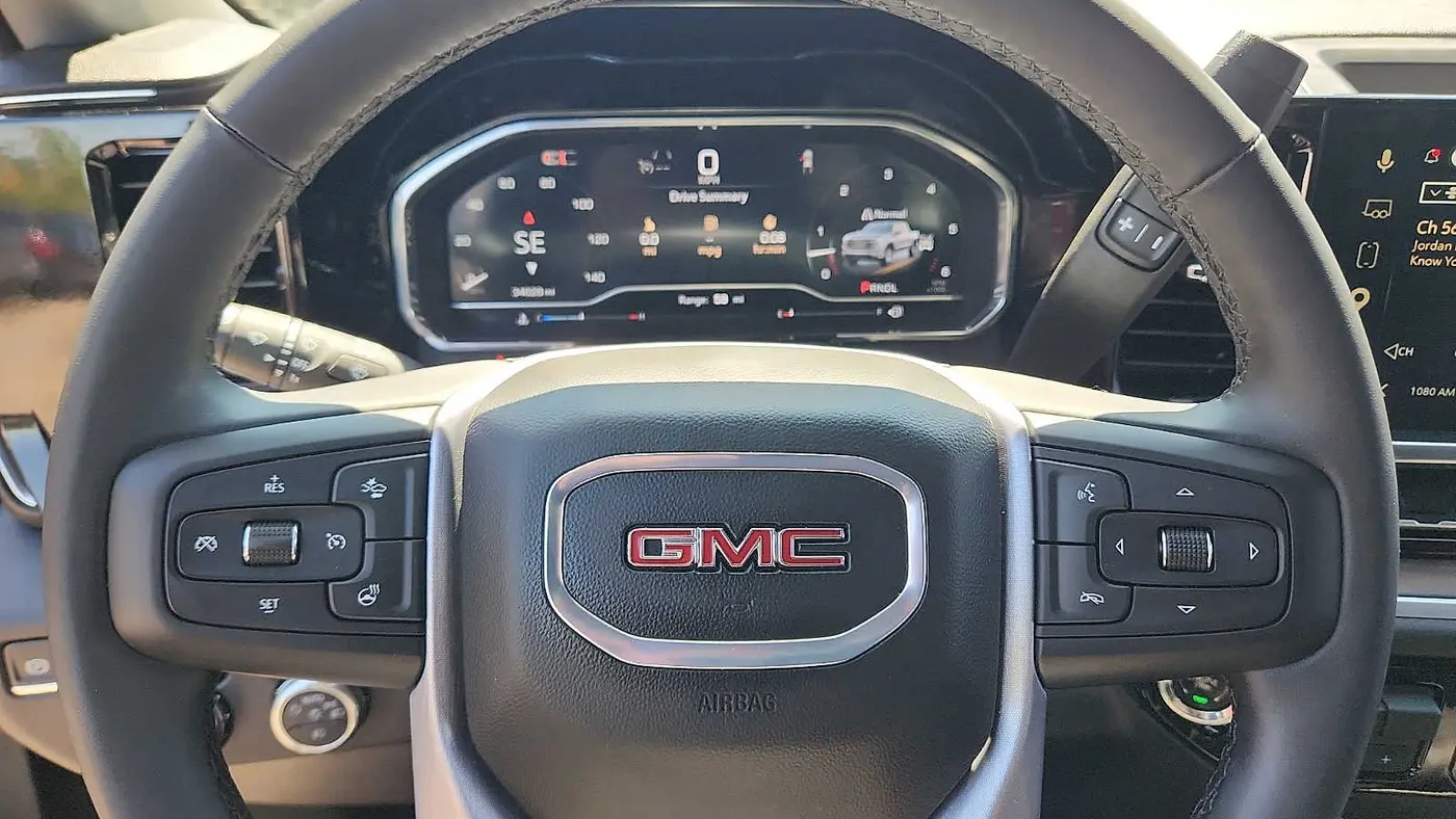 2025 GMC Sierra 1500 SLT
