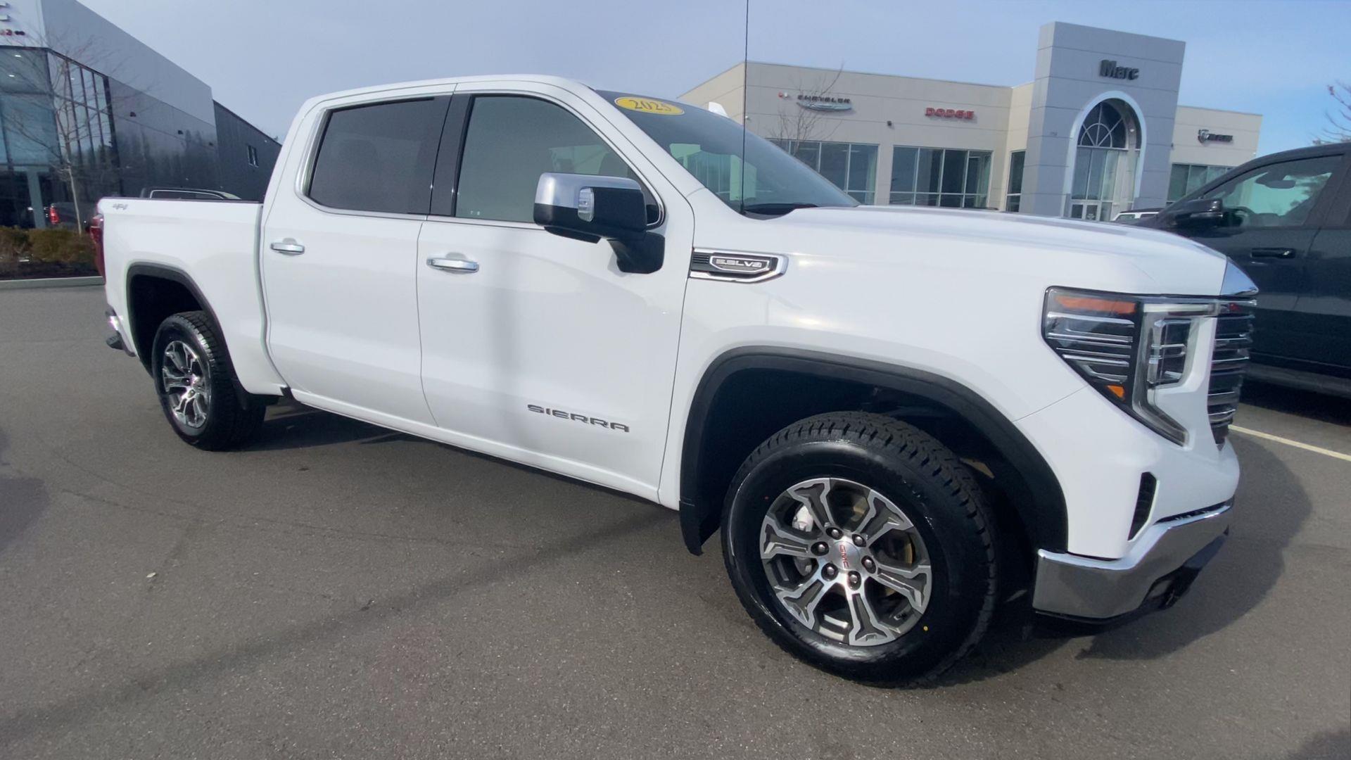 2025 GMC Sierra 1500 SLT