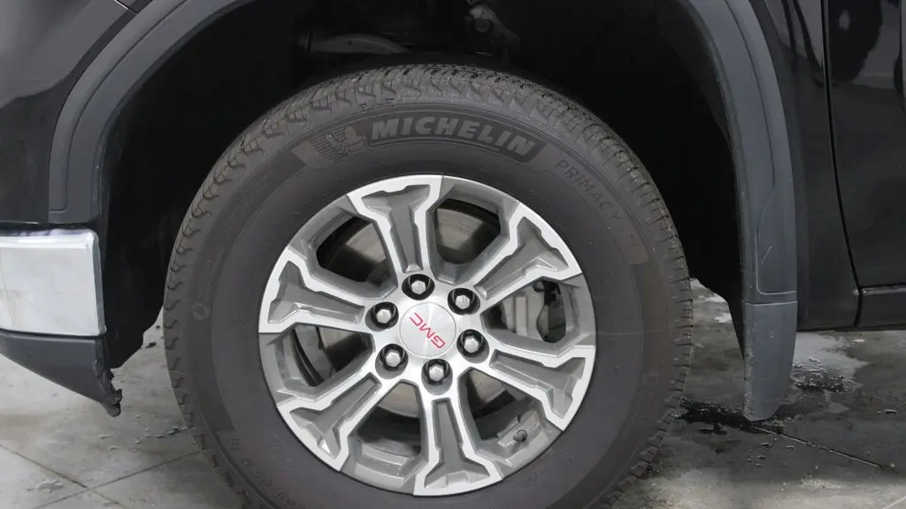 2024 GMC Sierra 1500 SLT