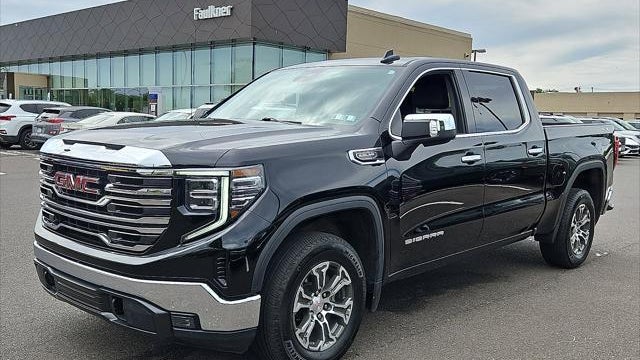 2025 GMC Sierra 1500 SLT