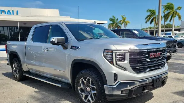 2022 GMC Sierra 1500 SLT