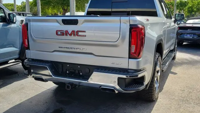 2022 GMC Sierra 1500 SLT