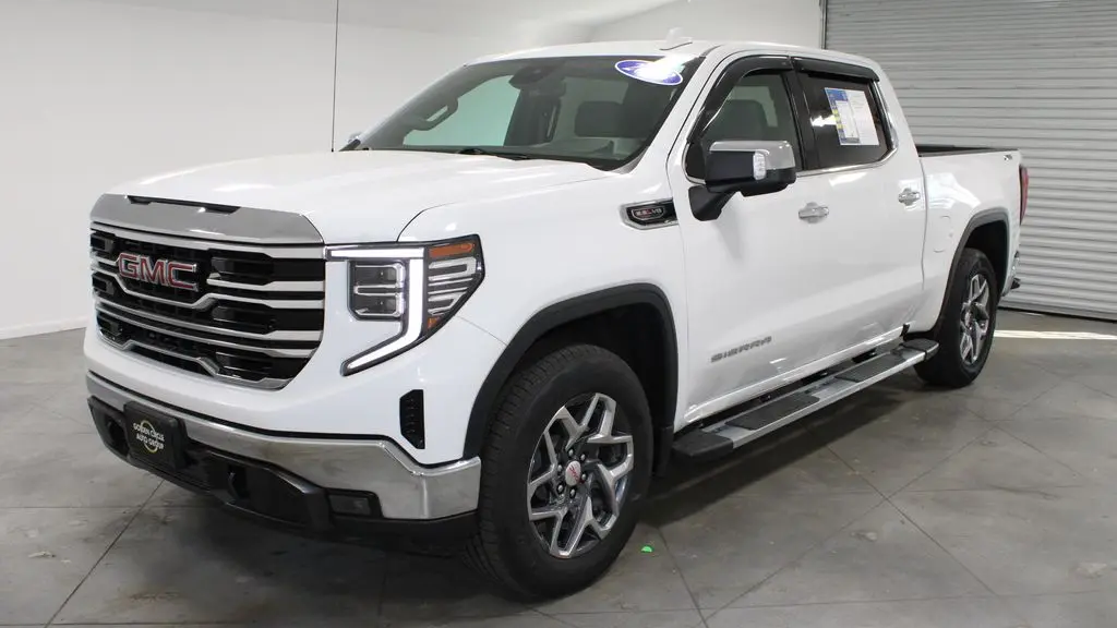 2023 GMC Sierra 1500 SLT