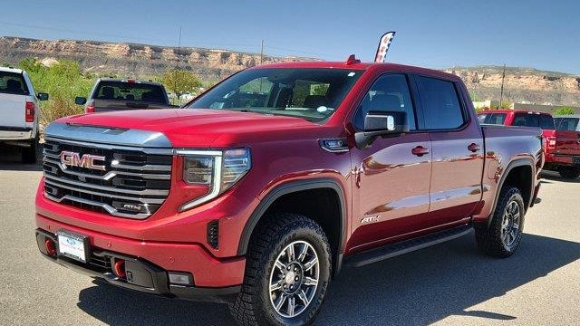 2024 GMC Sierra 1500 AT4