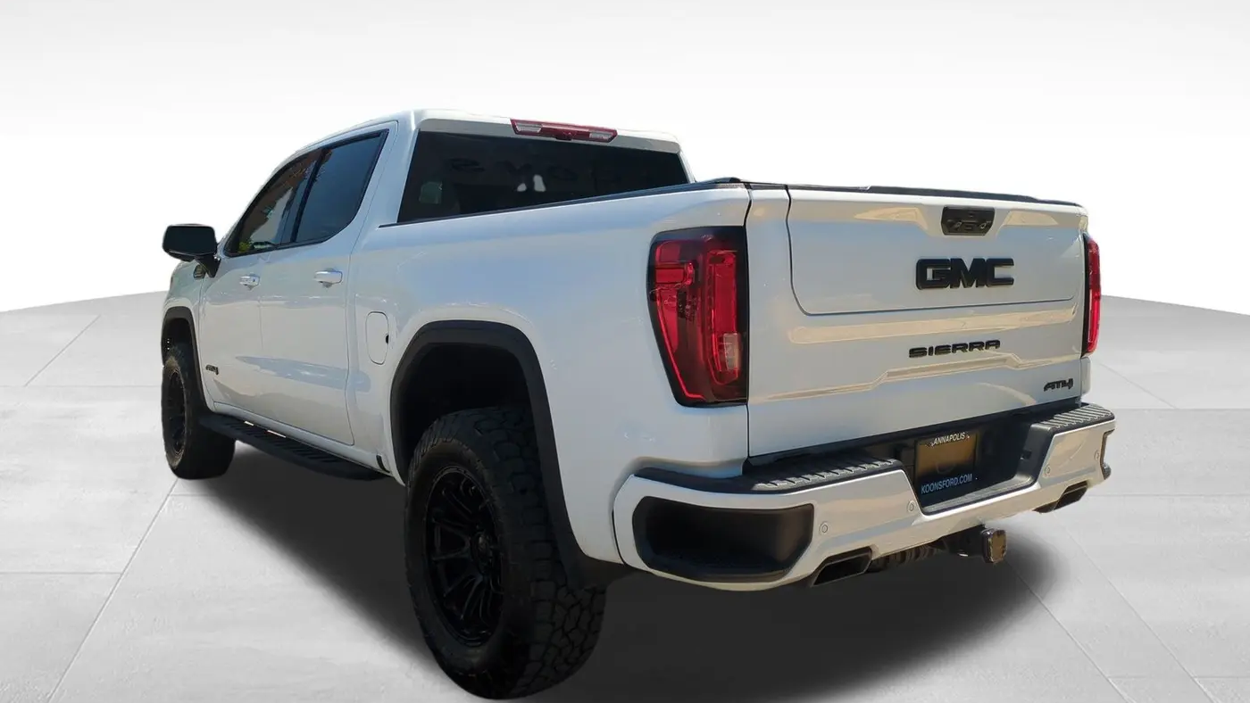 2023 GMC Sierra 1500 AT4