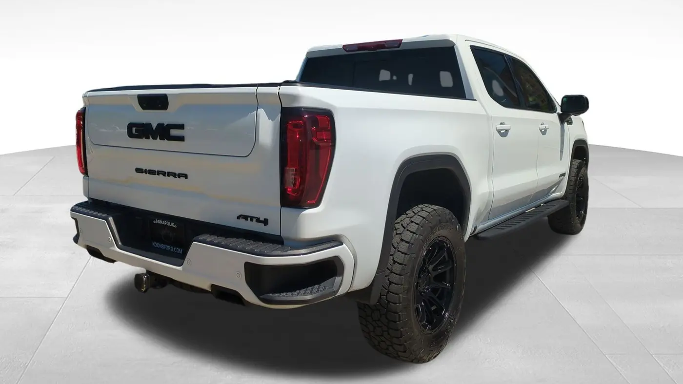 2023 GMC Sierra 1500 AT4