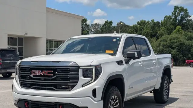 2023 GMC Sierra 1500 AT4