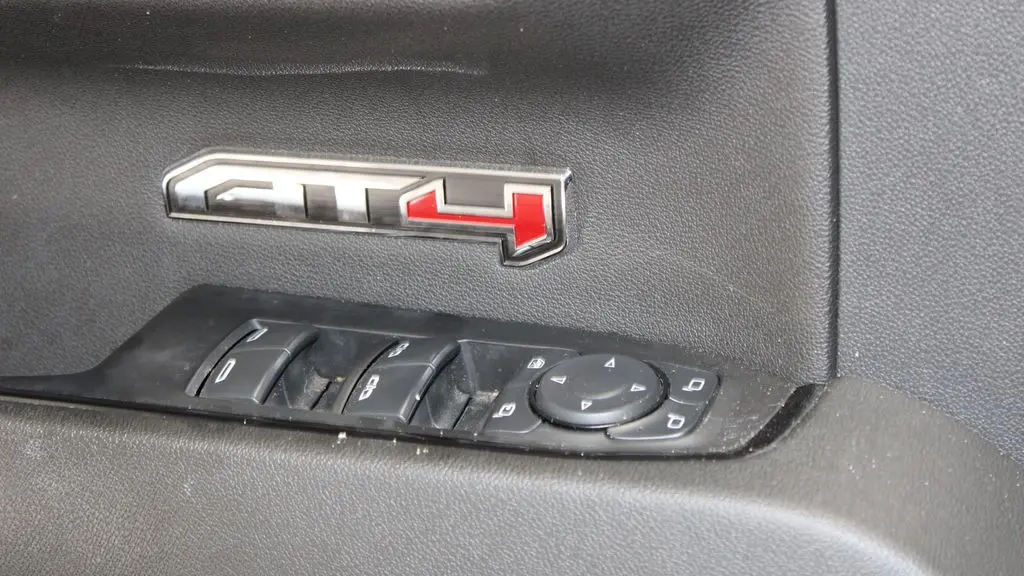 2024 GMC Sierra 1500 AT4