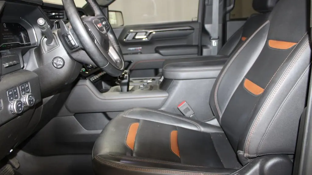 2024 GMC Sierra 1500 AT4
