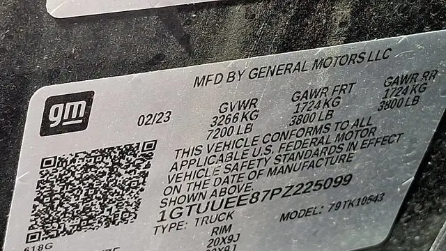 2023 GMC Sierra 1500 AT4