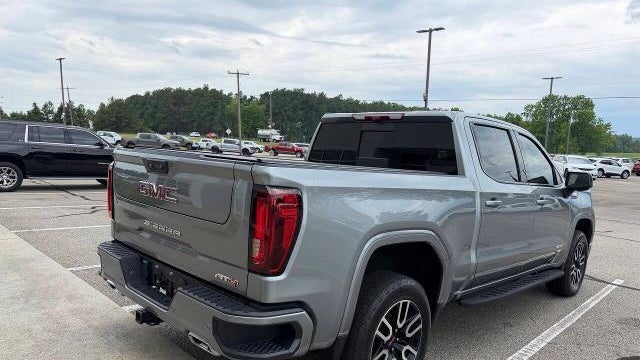 2025 GMC Sierra 1500 AT4