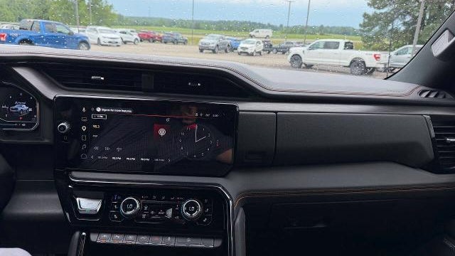 2025 GMC Sierra 1500 AT4