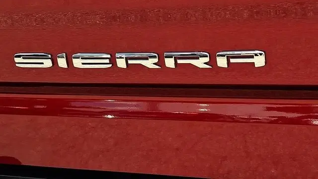 2023 GMC Sierra 1500 AT4