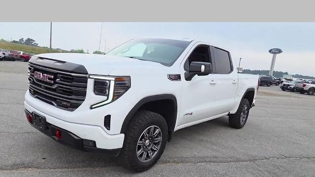 2025 GMC Sierra 1500 AT4