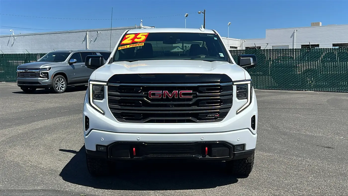 2025 GMC Sierra 1500 AT4