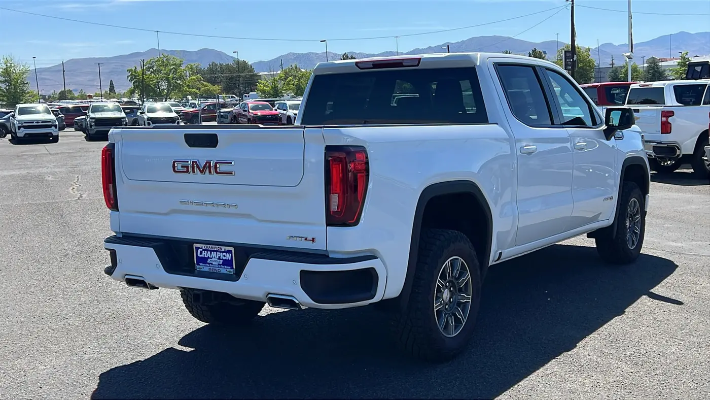 2025 GMC Sierra 1500 AT4
