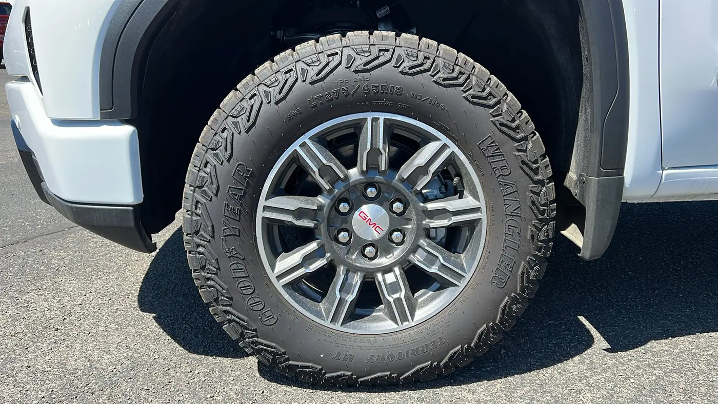 2025 GMC Sierra 1500 AT4