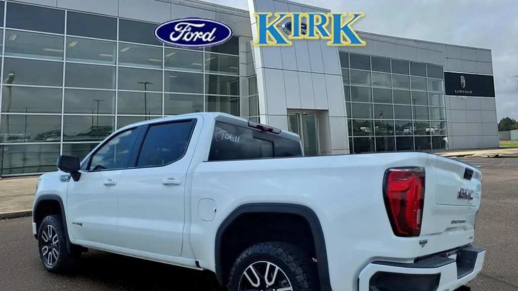 2025 GMC Sierra 1500 AT4