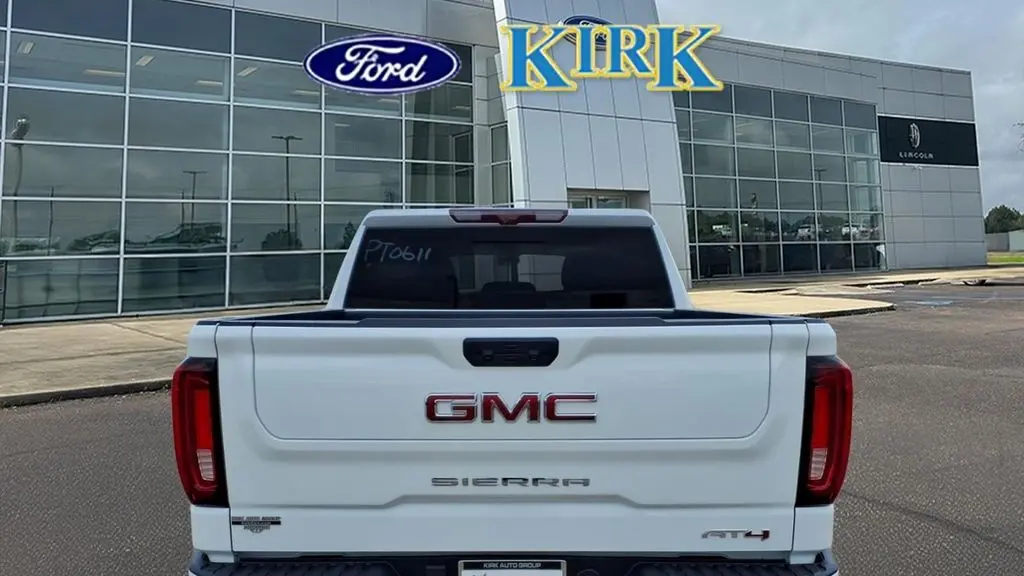2025 GMC Sierra 1500 AT4