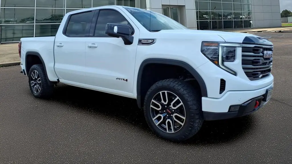 2025 GMC Sierra 1500 AT4