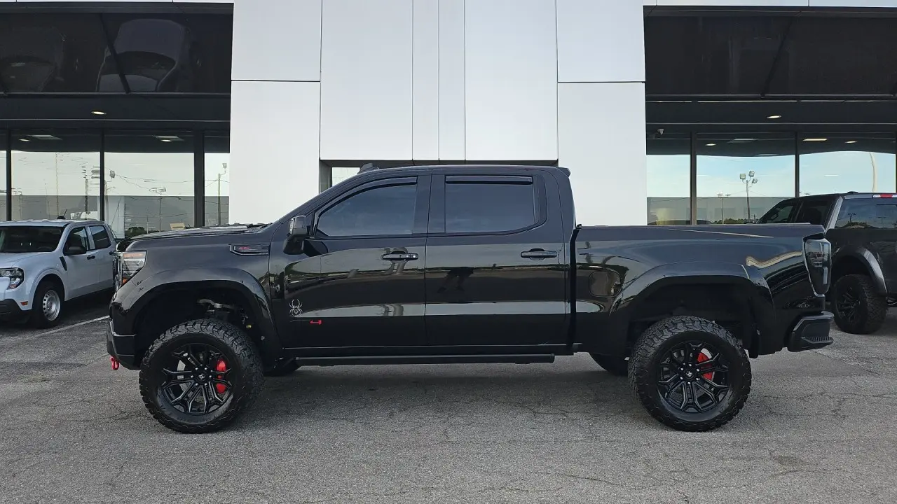 2025 GMC Sierra 1500 AT4