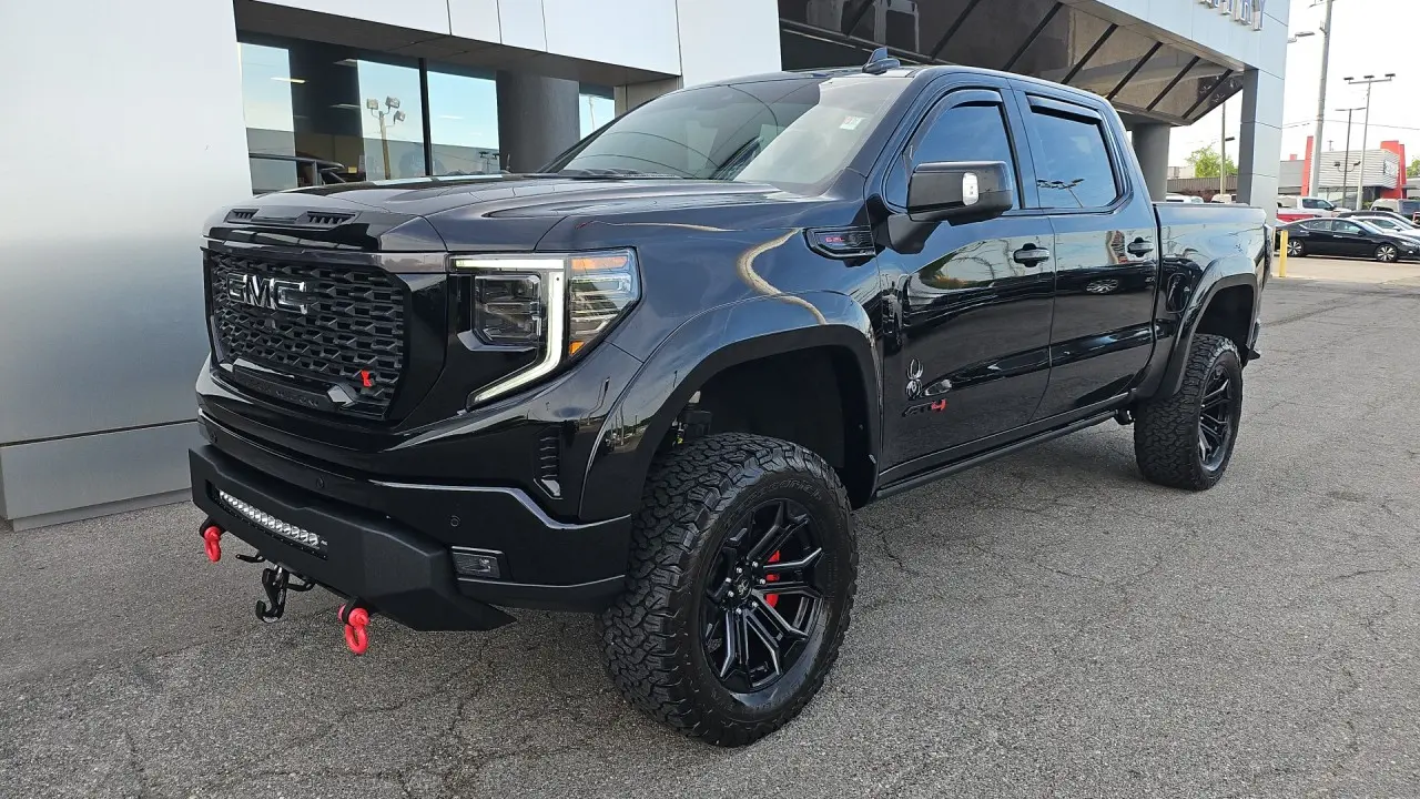 2025 GMC Sierra 1500 AT4