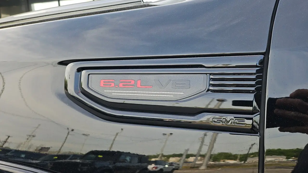 2025 GMC Sierra 1500 AT4