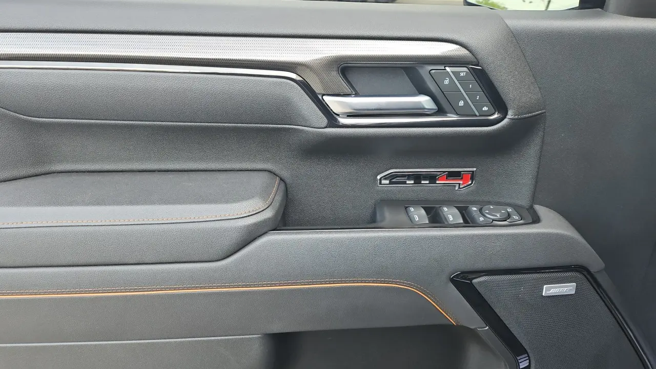 2025 GMC Sierra 1500 AT4