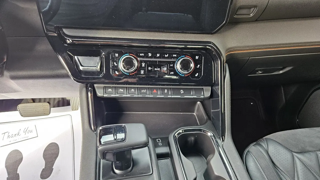 2025 GMC Sierra 1500 AT4
