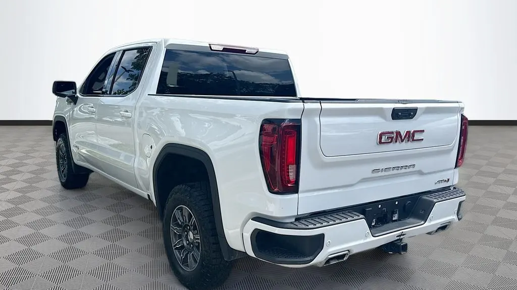 2025 GMC Sierra 1500 AT4