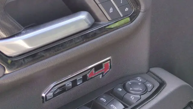 2025 GMC Sierra 1500 AT4