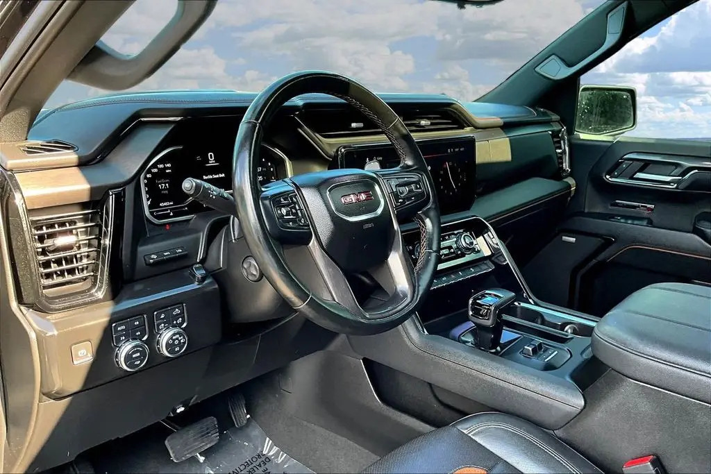 2023 GMC Sierra - $49,998