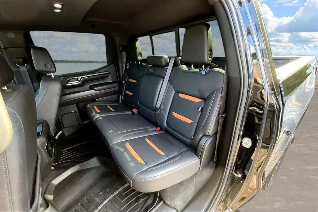 2023 GMC Sierra - $49,998