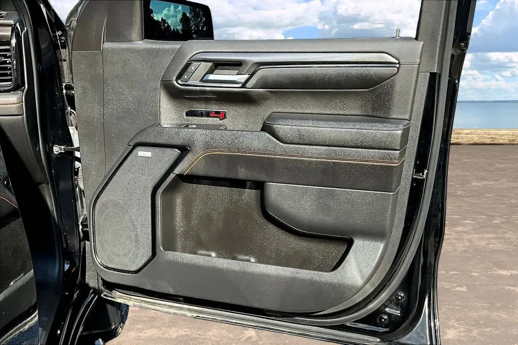 2023 GMC Sierra - $49,998